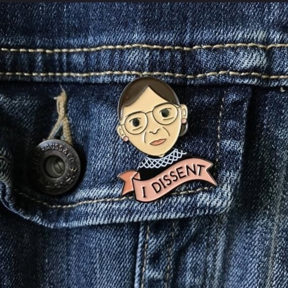 Ruth Bader Ginsburg RBG "I Dissent" Feminist Pin - Picture 2 of 8